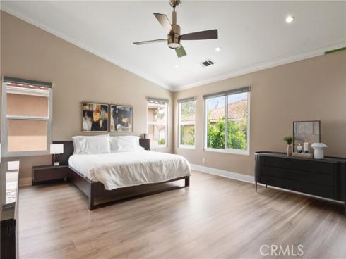 15 Medlar , Irvine, CA