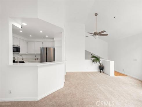 14 Magellan Aisle , Irvine, CA