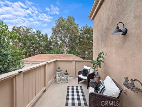 14 Magellan Aisle , Irvine, CA