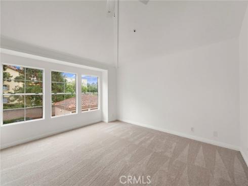 14 Magellan Aisle , Irvine, CA