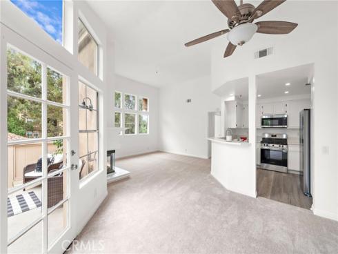 14 Magellan Aisle , Irvine, CA