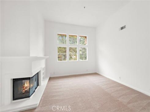 14 Magellan Aisle , Irvine, CA