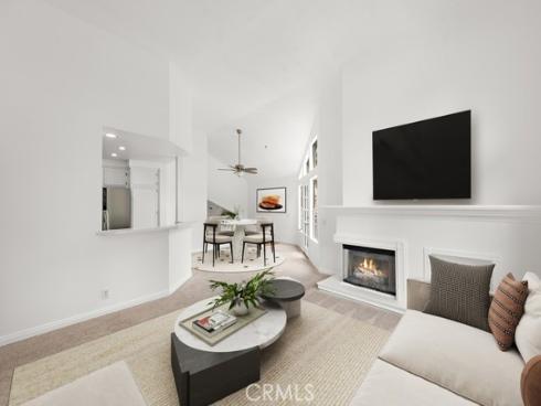 14 Magellan Aisle , Irvine, CA