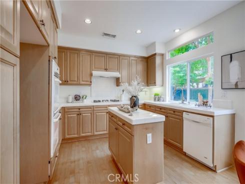 30 Oakhurst Road, Irvine, CA