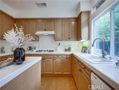 30 Oakhurst Road, Irvine, CA