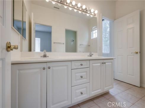 30 Oakhurst Road, Irvine, CA