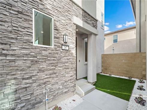 297 Lynx , Irvine, CA