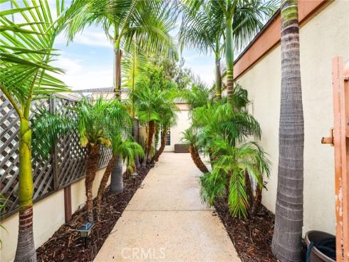 77 Seton Road, Irvine, CA