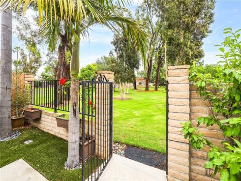 77 Seton Road, Irvine, CA