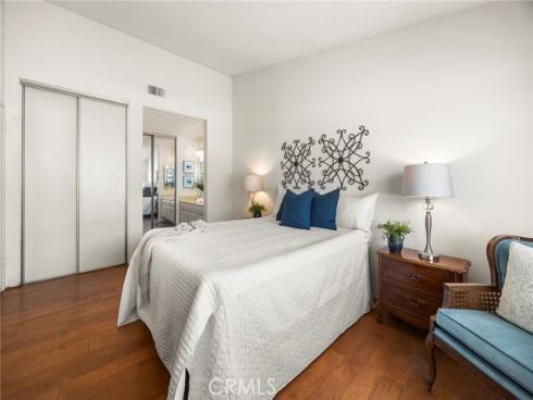 77 S Havenwood 27 , Irvine, CA