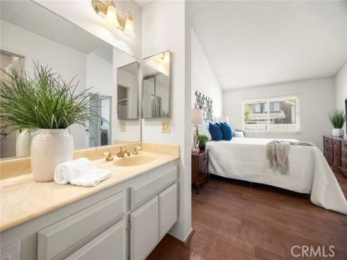 77 S Havenwood 27 , Irvine, CA