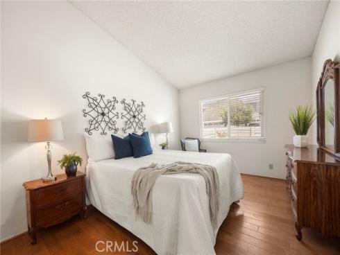 77 S Havenwood 27 , Irvine, CA