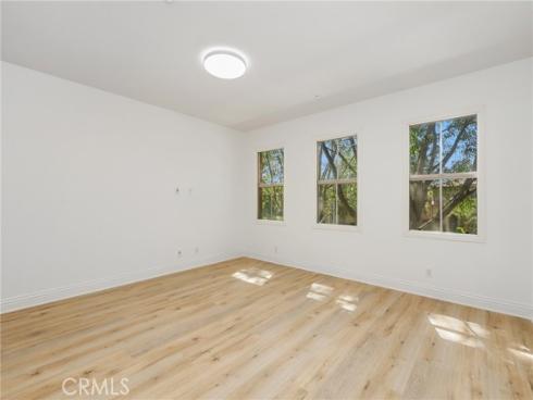 211 Groveland , Irvine, CA