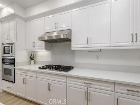 211 Groveland , Irvine, CA