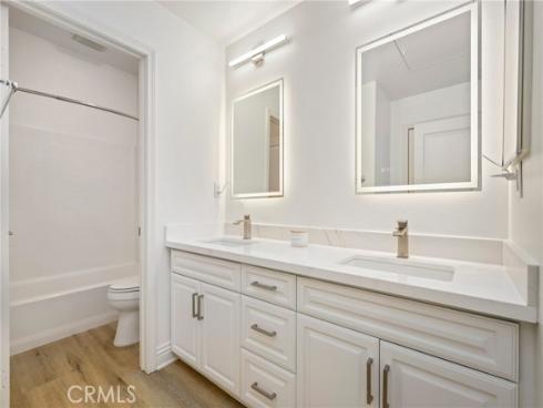 211 Groveland , Irvine, CA