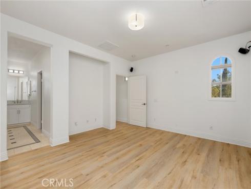 211 Groveland , Irvine, CA