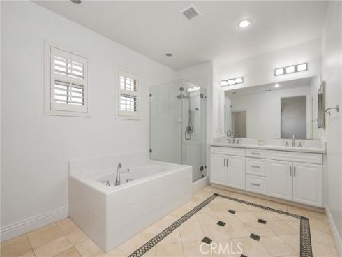 211 Groveland , Irvine, CA