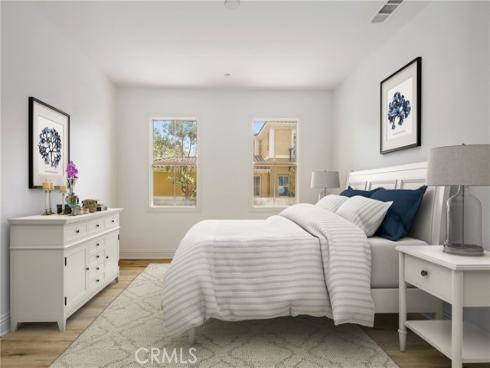 211 Groveland , Irvine, CA