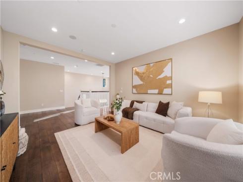 74 Gainsboro , Irvine, CA