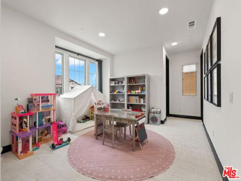 55 Suede , Irvine, CA