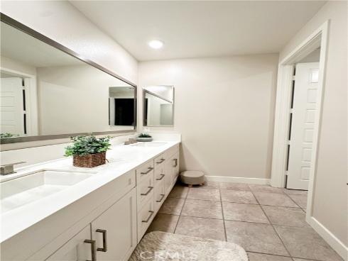 71  Einstein   Way, Irvine, CA