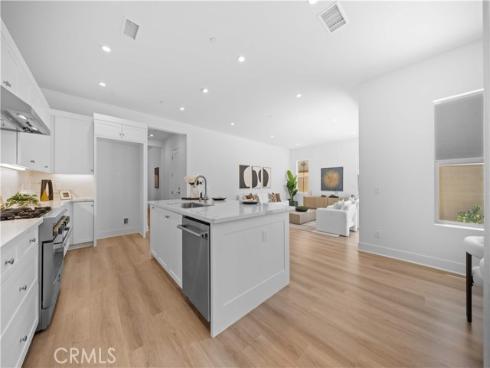 114 eversedge , Irvine, CA