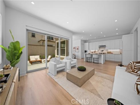 114 eversedge , Irvine, CA