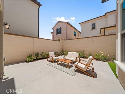 114 eversedge , Irvine, CA