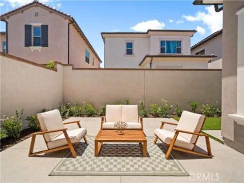 114 eversedge , Irvine, CA