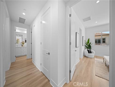 114 eversedge , Irvine, CA