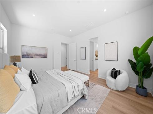 114 eversedge , Irvine, CA