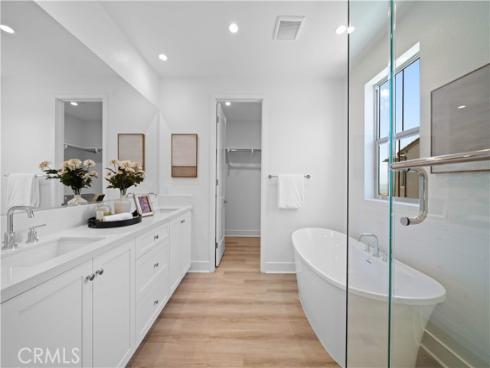 114 eversedge , Irvine, CA