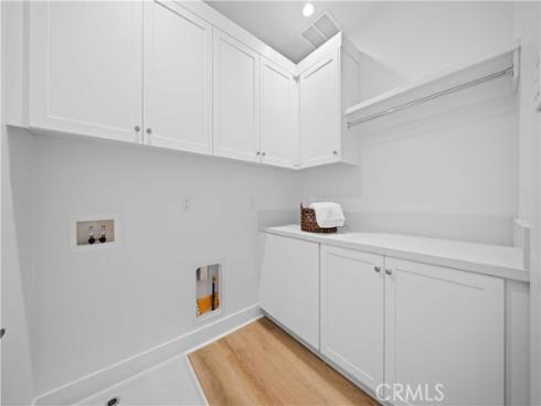 114 eversedge , Irvine, CA