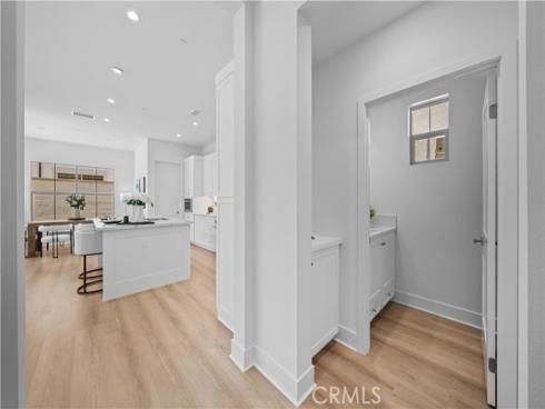 114 eversedge , Irvine, CA