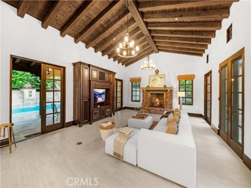 20  Cactus  , Irvine, CA