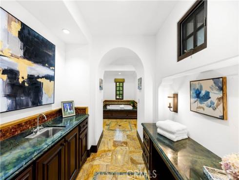 20  Cactus  , Irvine, CA