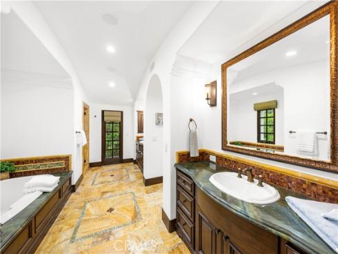 20  Cactus  , Irvine, CA