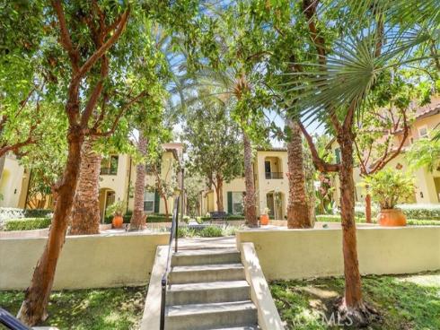 32  Perennial  , Irvine, CA