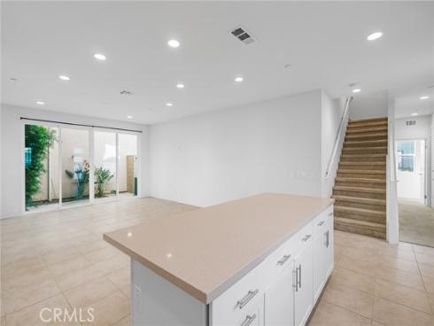 148  Stage  , Irvine, CA