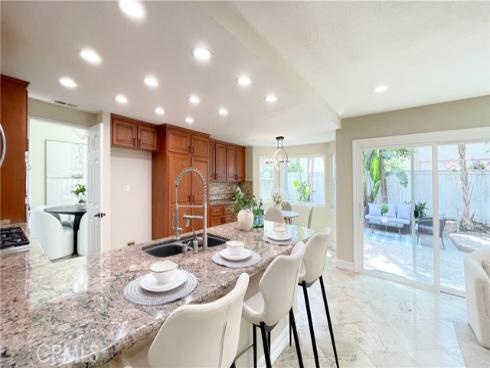4 Salerno , Irvine, CA