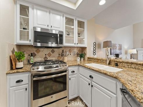 77 Fallingstar , Irvine, CA