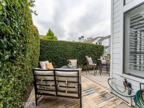 77 Fallingstar , Irvine, CA