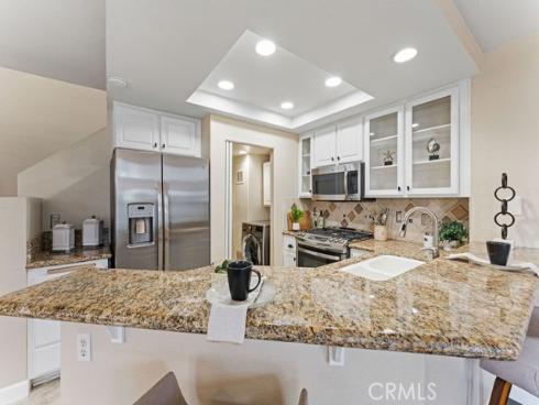 77 Fallingstar , Irvine, CA