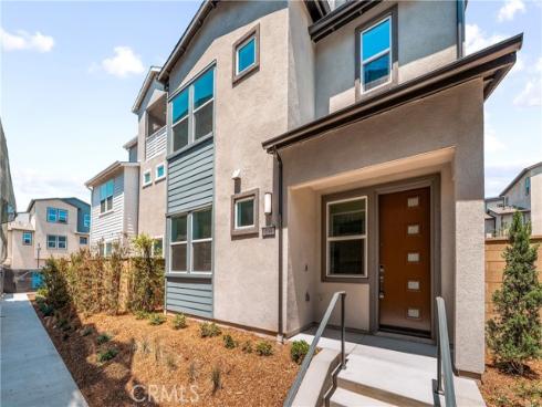 239 Yerba , Irvine, CA