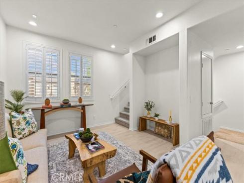 35 Cienega , Irvine, CA