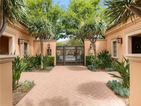 206  Milky Way  , Irvine, CA