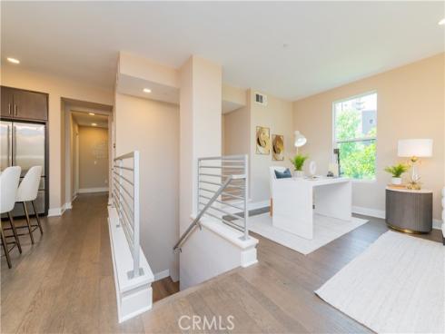 312 Rockefeller , Irvine, CA