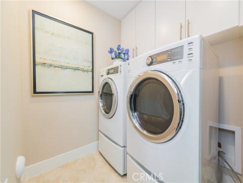 312 Rockefeller , Irvine, CA