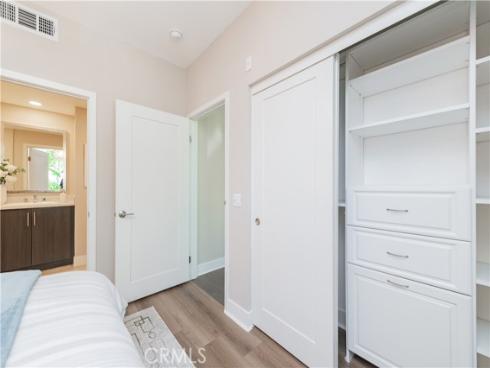 312 Rockefeller , Irvine, CA