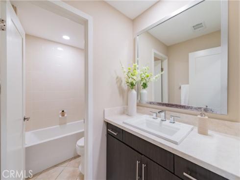 312 Rockefeller , Irvine, CA